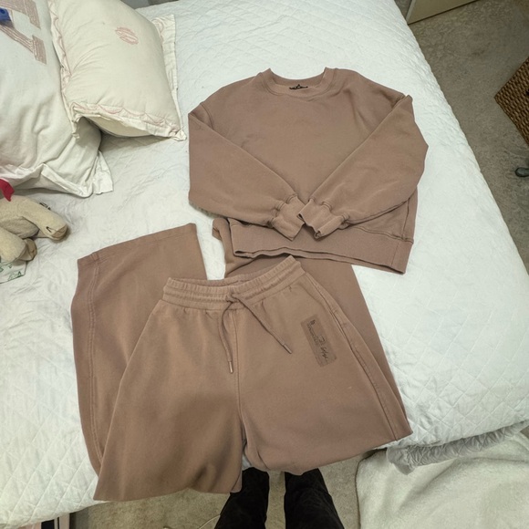 Zara Tops - Zara SweatSet